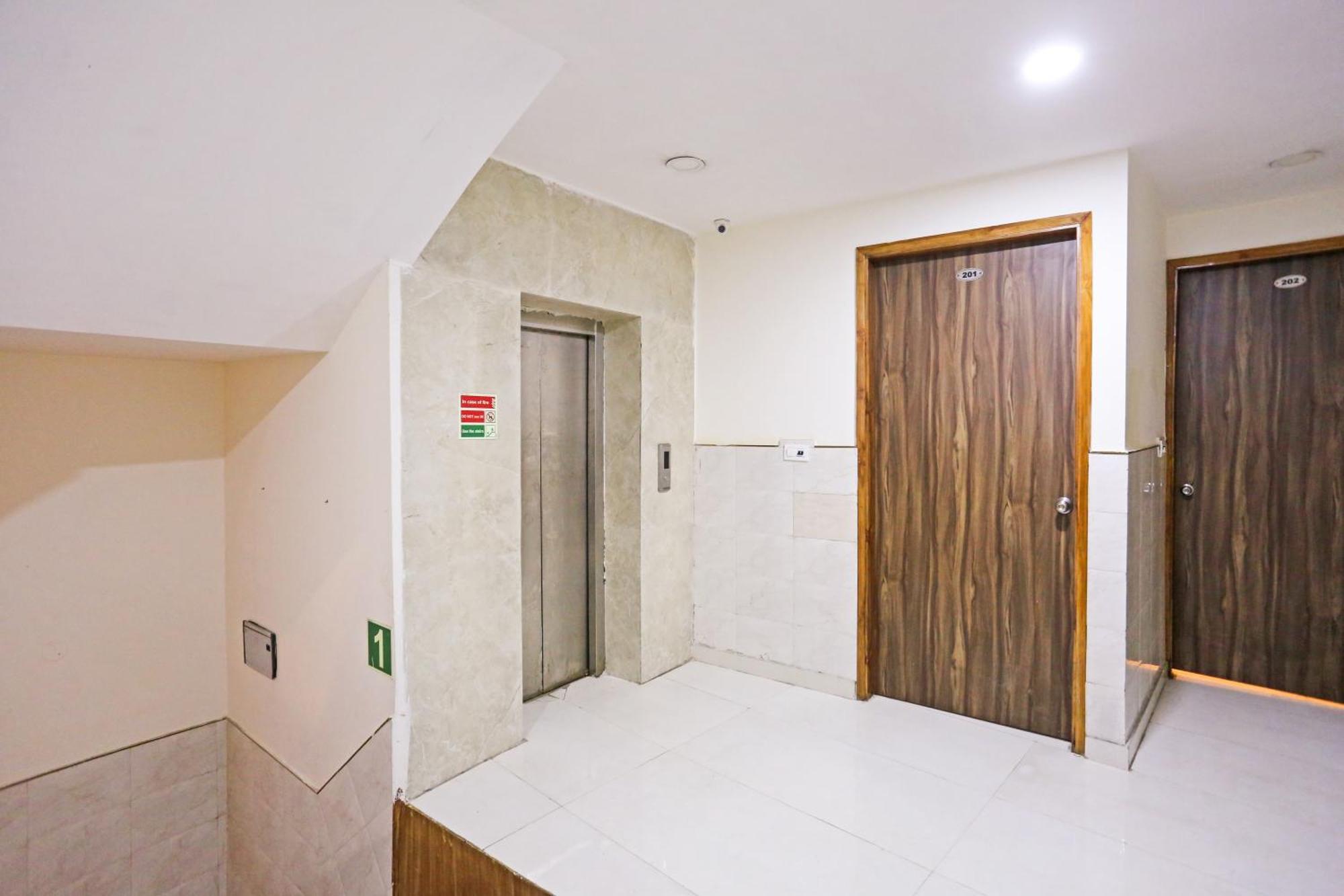 Hotel Happy Stay Delhi Airport 뉴델리 외부 사진